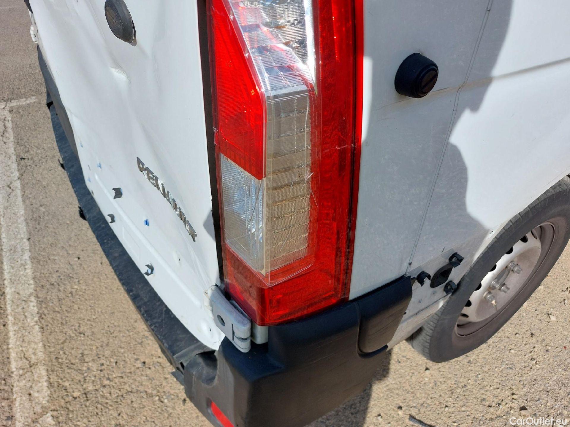  Renault  Master RENAULT  / 2019 / 4P / furgón Furgón T L3H2 3500 Bl dCi 99kW(135CV) #43