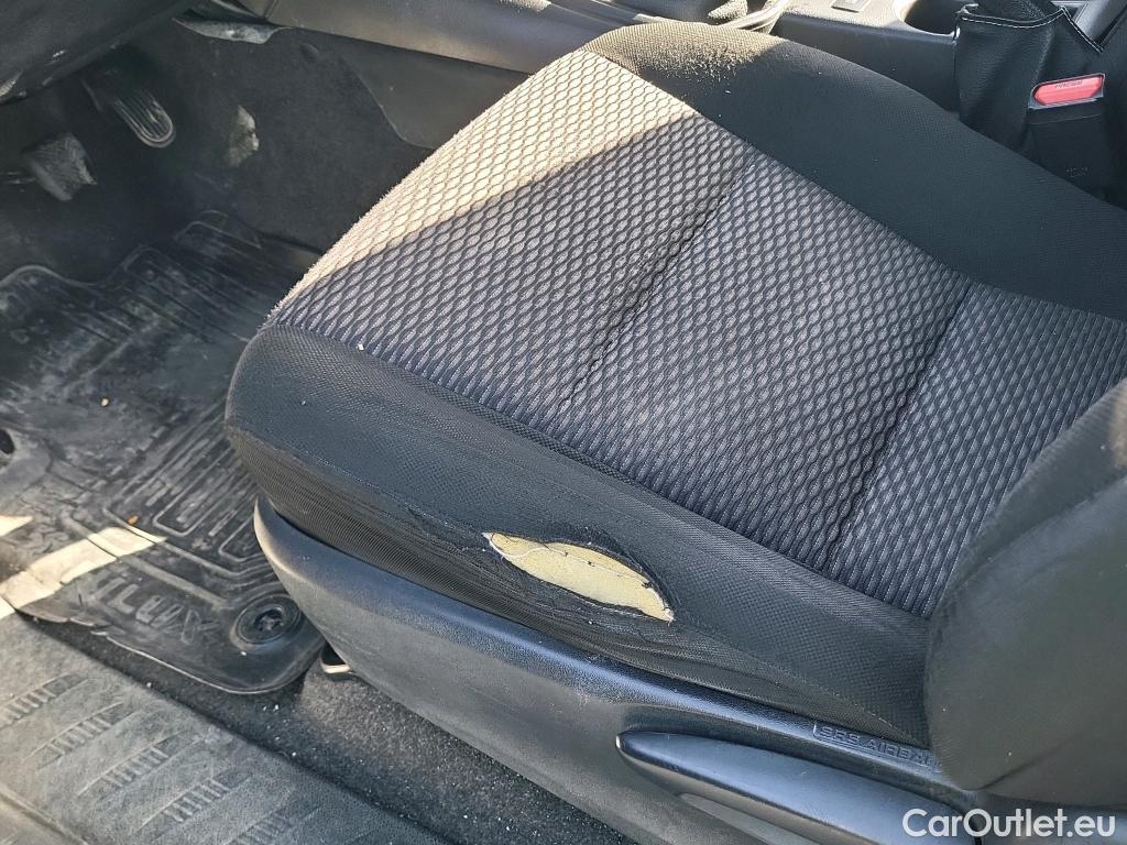  Toyota  Hilux TOYOTA  / 2016 / 2P / pickup 2.4 D-4D Cabina Extra GX #1