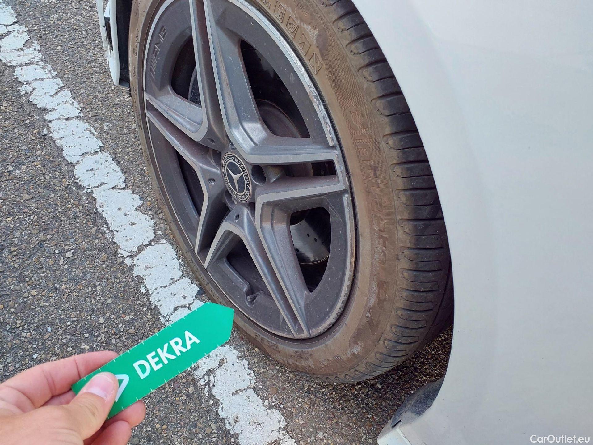  Mercedes  CLA-Klasse MERCEDES-BENZ CLA / 2019 / 4P / coupé CLA 200 D DCT #8