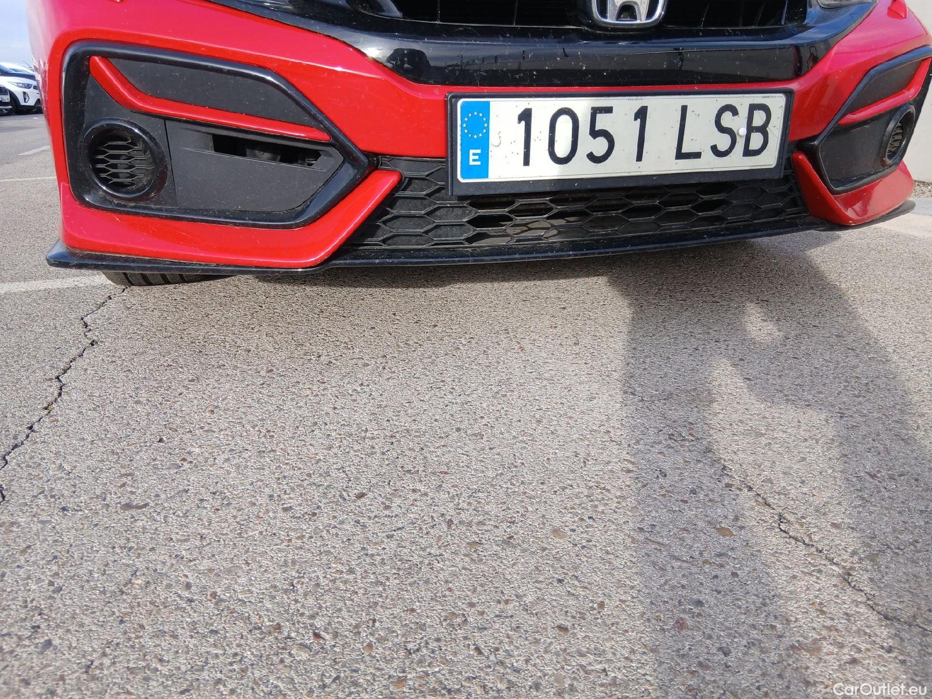  Honda  Civic HONDA  / 2019 / 5P / berlina con portón 1.0 I-VTEC TURBO COMF SPORT LINE #9