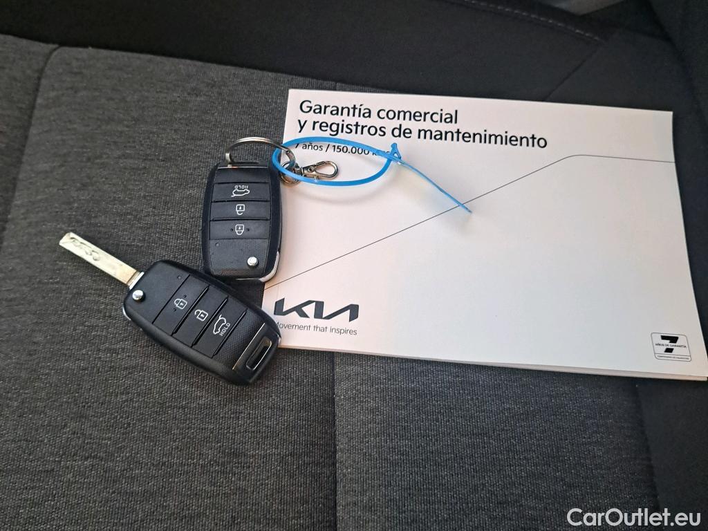  KIA  STONIC KIA  / 2017 / 5P / todoterreno 1.2 DPi 62kW (84CV) Concept #7