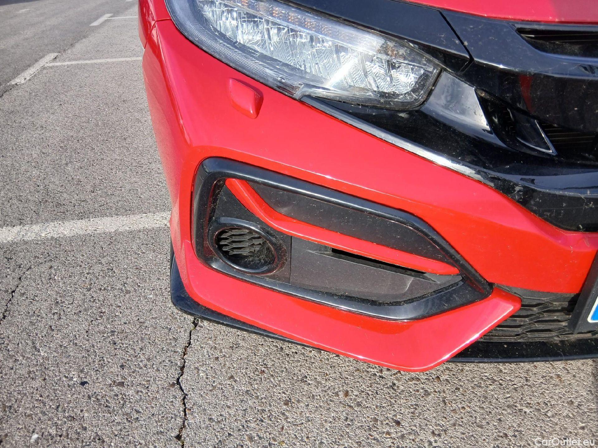  Honda  Civic HONDA  / 2019 / 5P / berlina con portón 1.0 I-VTEC TURBO COMF SPORT LINE #7