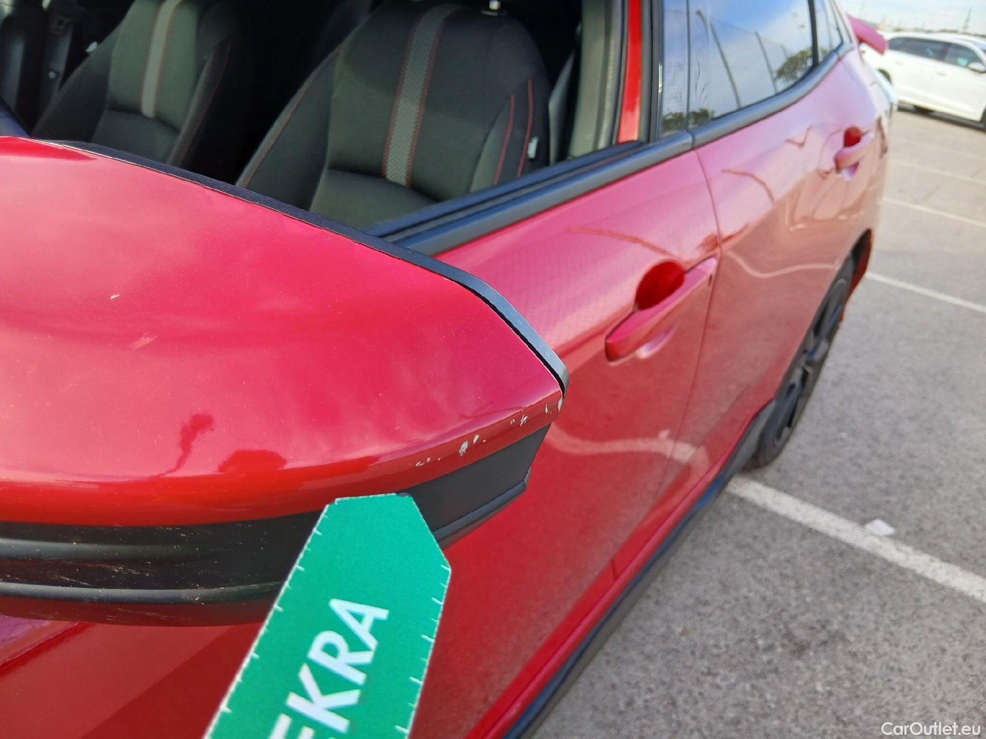  Honda  Civic HONDA  / 2019 / 5P / berlina con portón 1.0 I-VTEC TURBO COMF SPORT LINE #21