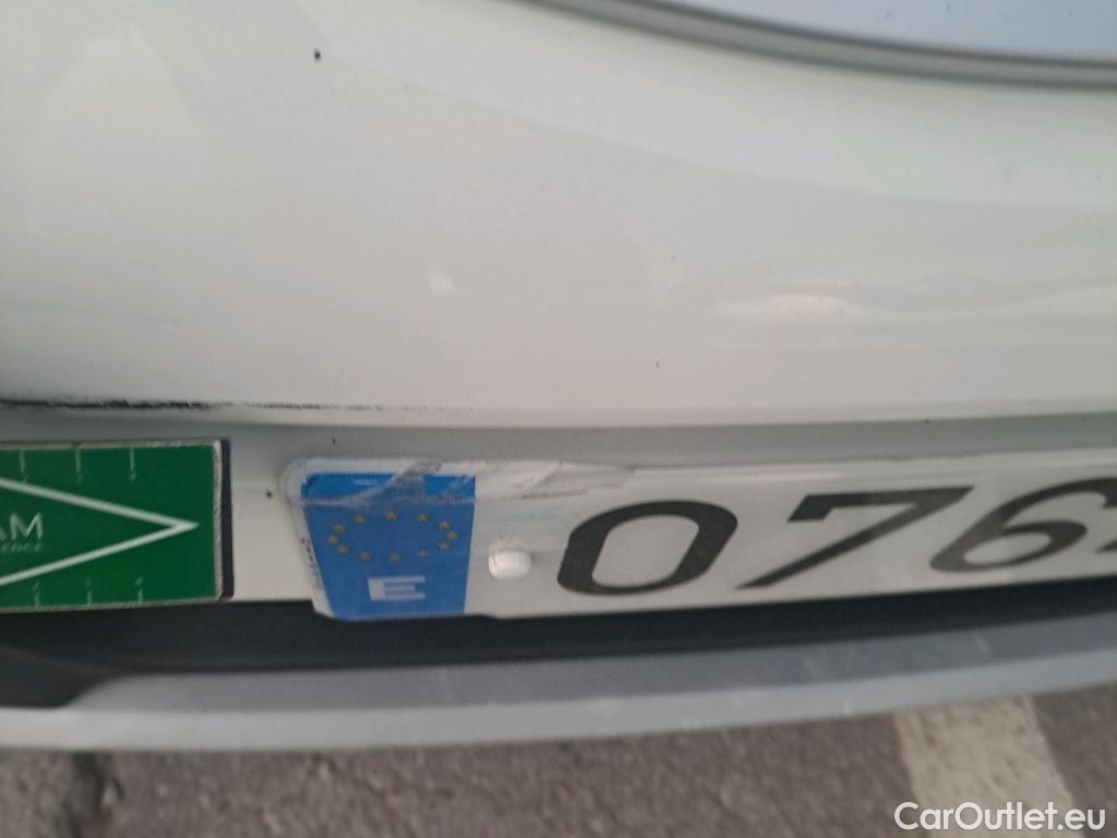  KIA  STONIC KIA  / 2017 / 5P / todoterreno 1.2 DPi 62kW (84CV) Concept #23
