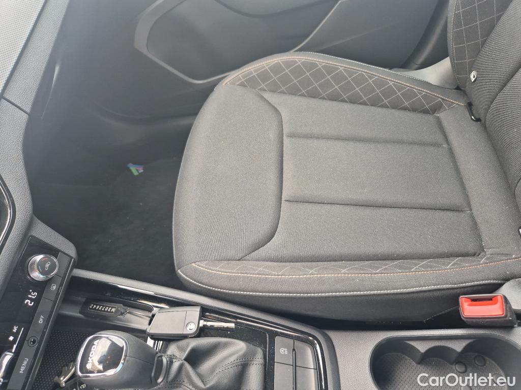  Skoda  KAMIQ SKODA  1.0 TSI 81kW (110CV) DSG Ambition (CX) #24