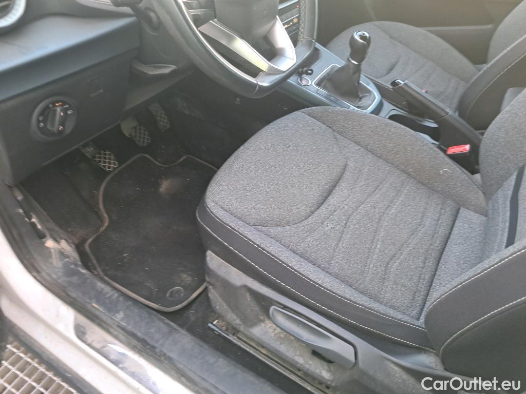  Seat  Arona SEAT  / 2021 / 5P / todoterreno 1.0 TSI 81kW (110CV) Xperience Plus(SP) #9