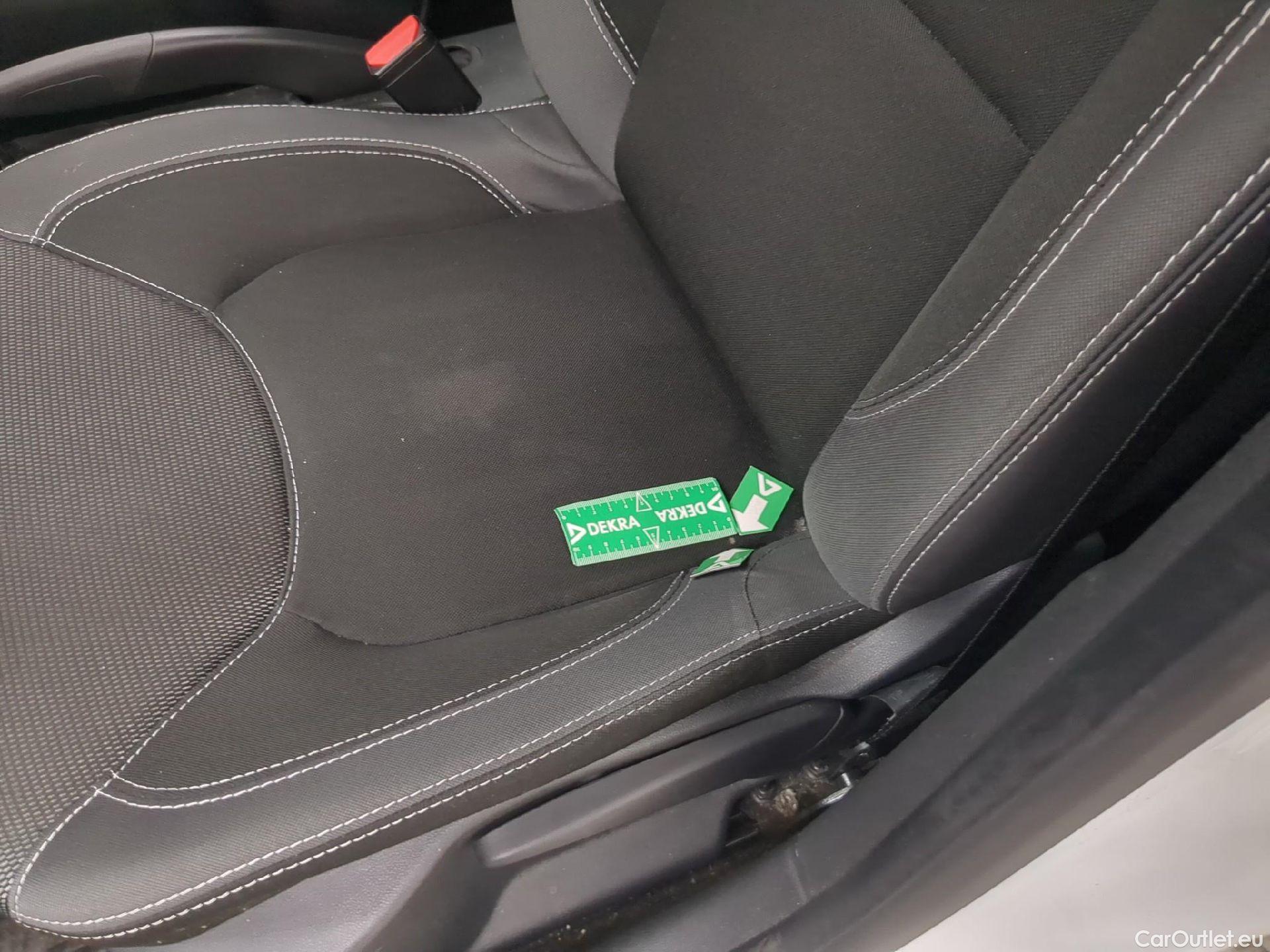  Renault  Clio  IV Business 0.9 TCe 90CV BVM5 E6 / TRANSFO VP VF #23