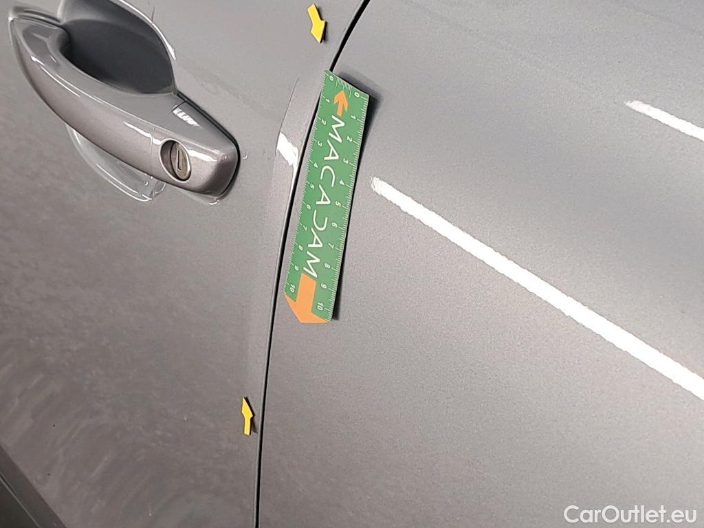  Citroen  C4  Berline Feel Pack 1.2 PureTech 130CV BVA8 6E #4