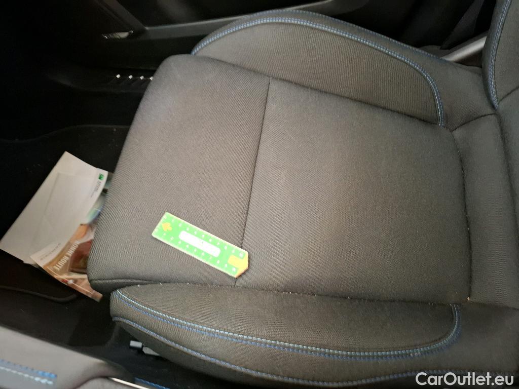  LYNK & Co  01 LYNK CO  2020 5P SUV 1 5 261ch  Hybride Rechargeable #38