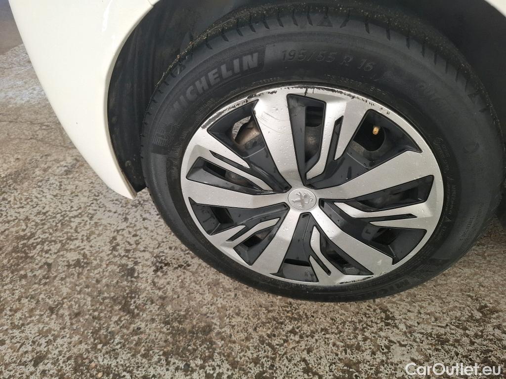  Peugeot  208  Active Business 1.2 PureTech 100CV BVM6 E6d #9