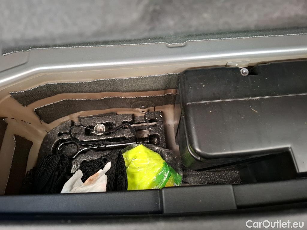  Audi  Q4 E-Tron  45 e-tron Avus BVA #9