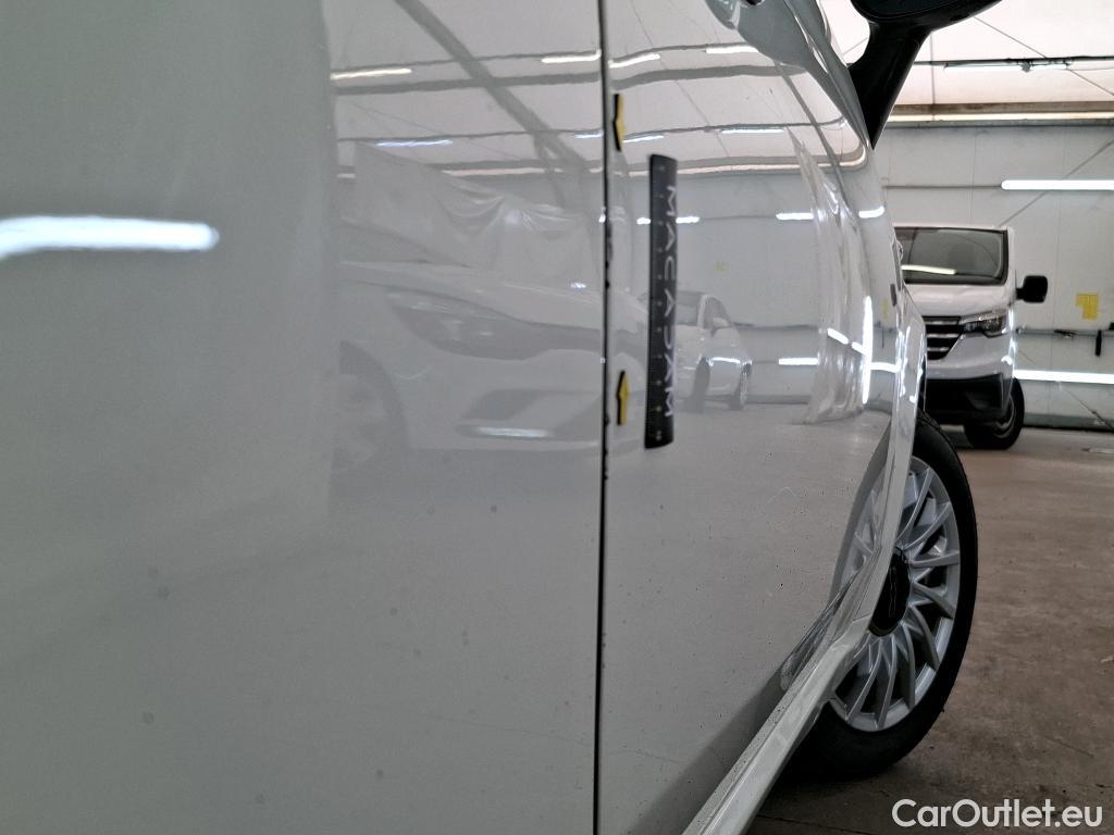  Fiat  500 FIAT  / 2015 / 3P / Berline 1.0 70ch BSG Dolcevita #18