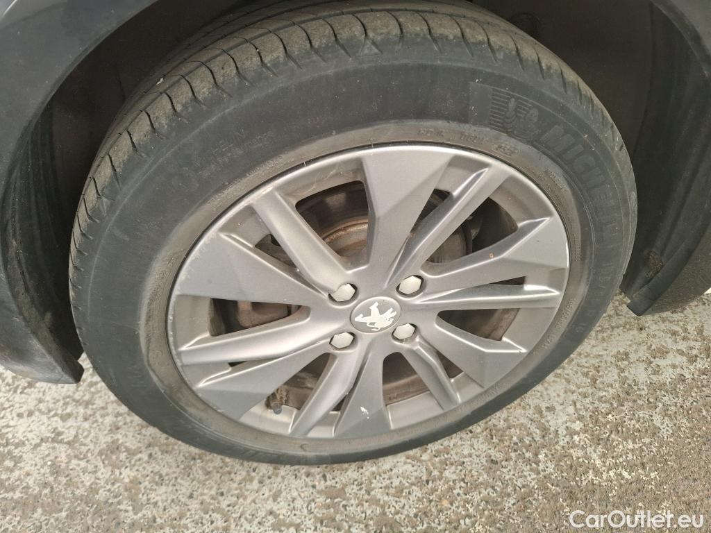  Peugeot  208  (e-) Allure Business 50kWh BVA #1