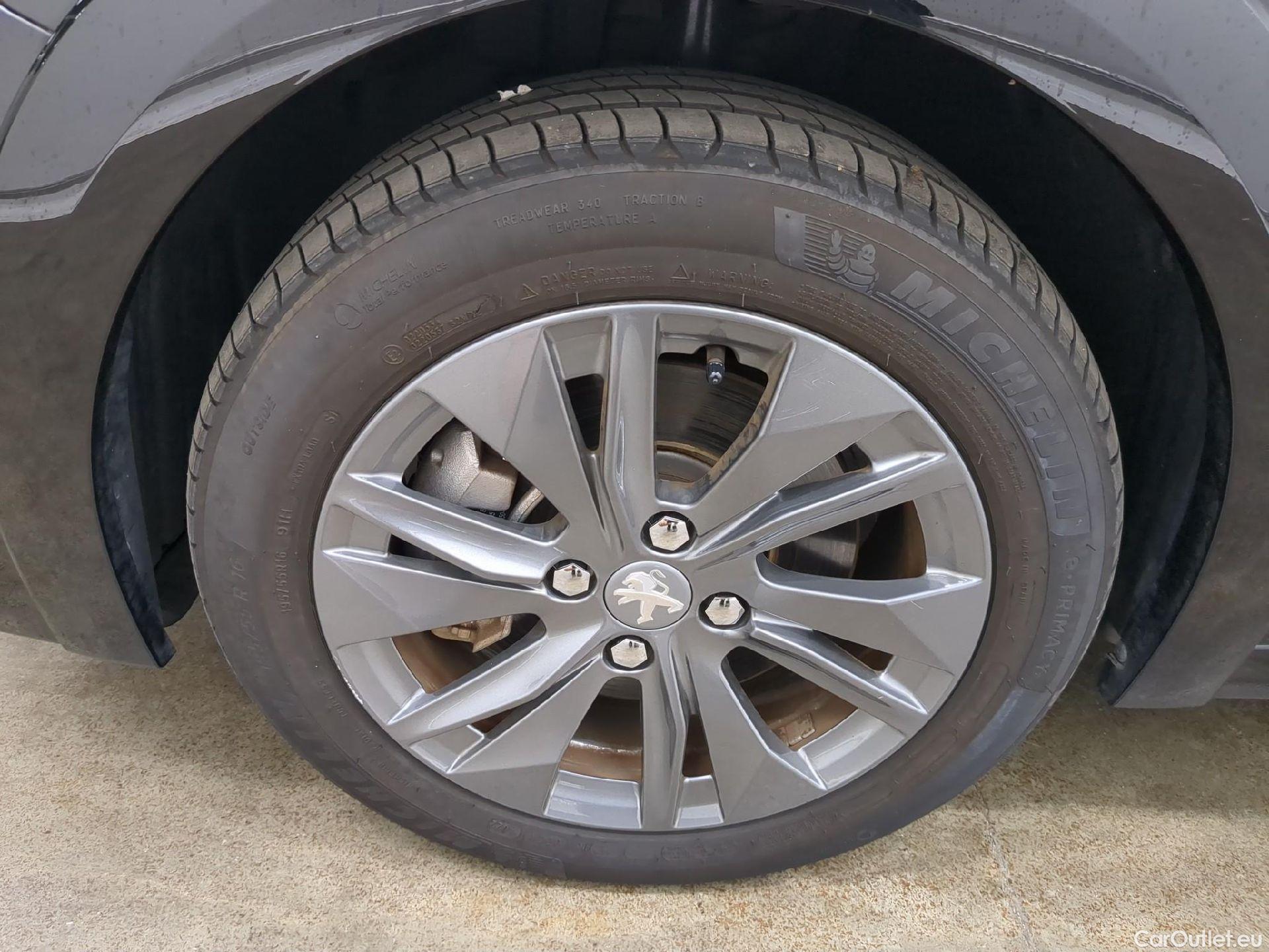  Peugeot  208  (e-) Allure Pack 50kWh BVA #9