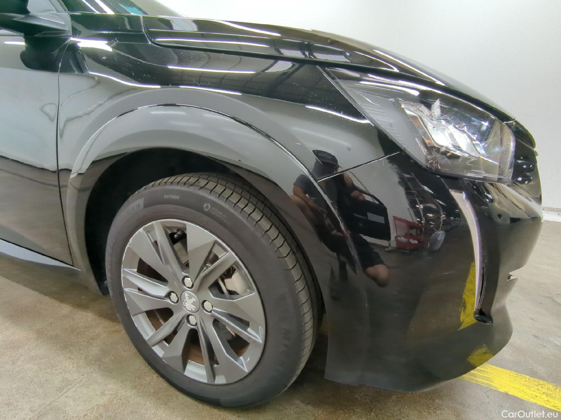  Peugeot  208  (e-) Allure Pack 50kWh BVA #4