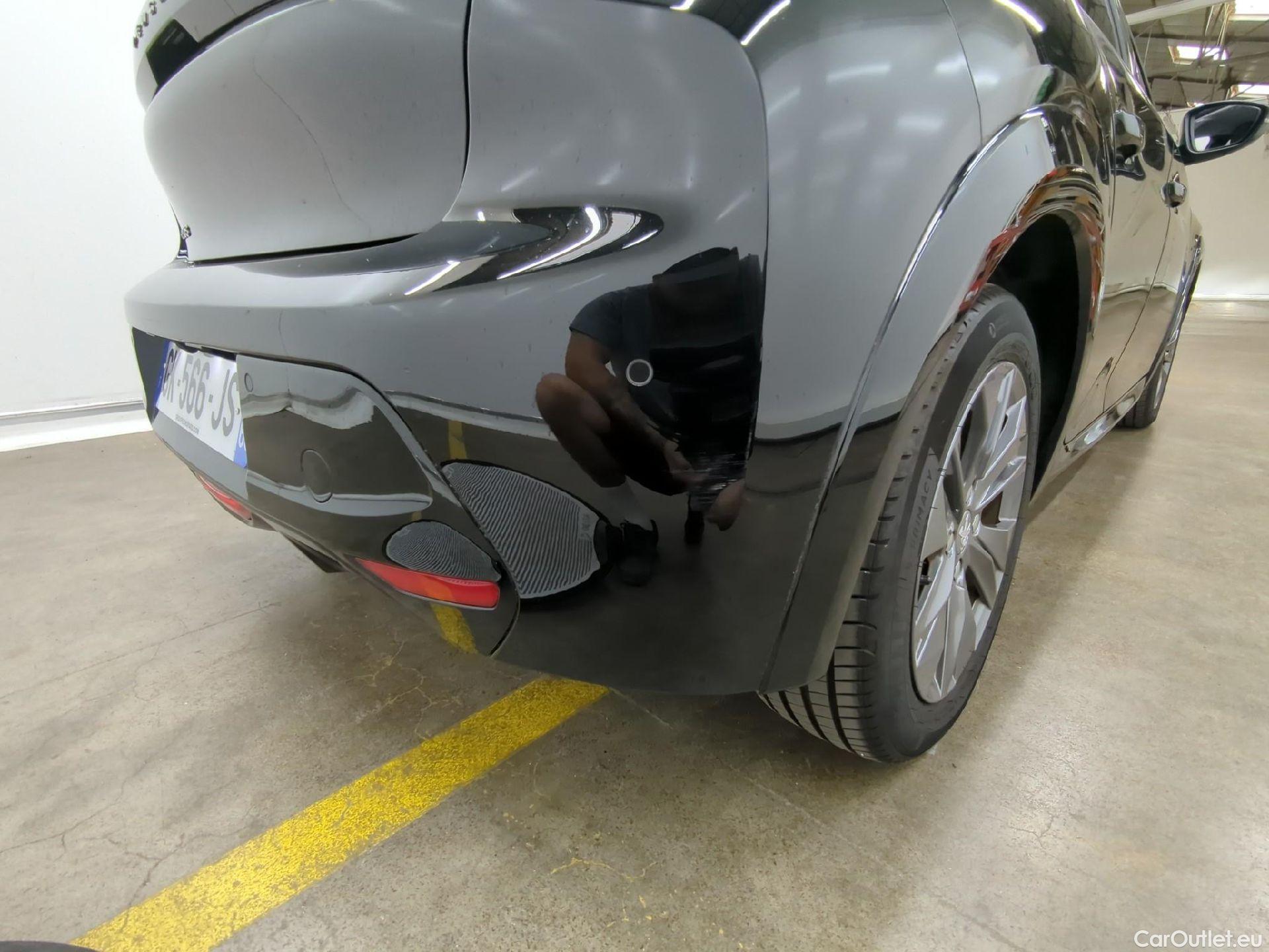  Peugeot  208  (e-) Allure Pack 50kWh BVA #25