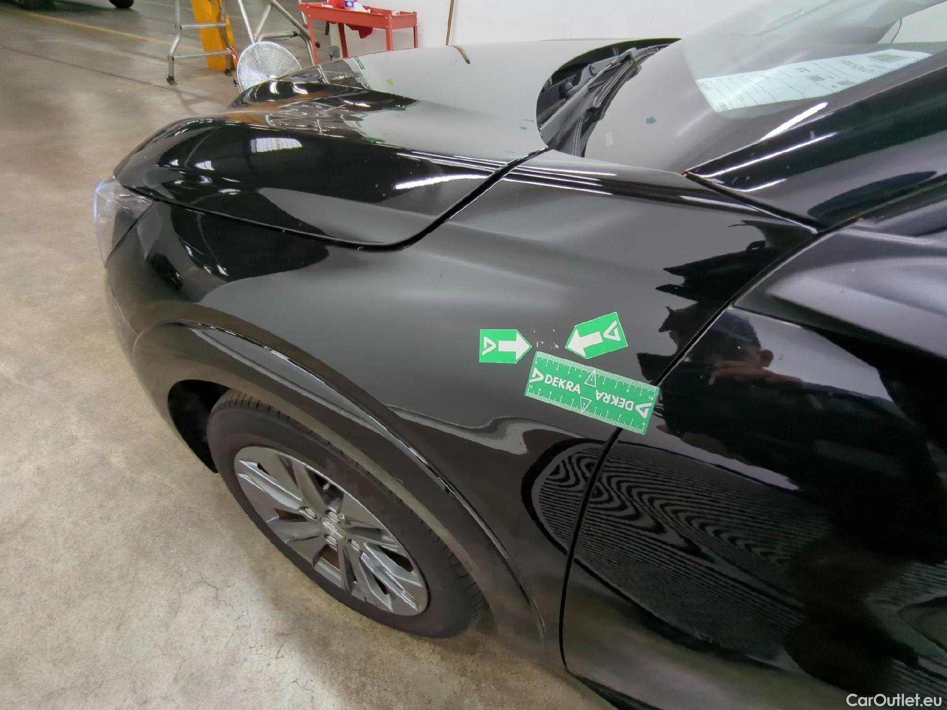  Peugeot  208  (e-) Allure Pack 50kWh BVA #18