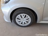  Toyota  Yaris TOYOTA  / 2020 / 5P / BERLINA HYBRID BUSINESS MY20 #20