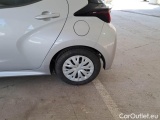  Toyota  Yaris TOYOTA  / 2020 / 5P / BERLINA HYBRID BUSINESS MY20 #76