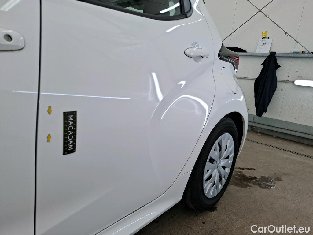  Toyota  Yaris TOYOTA  Hybride / 2019 / 5P / Berline Hybride 116h Dynamic Business Beyond Zer #1