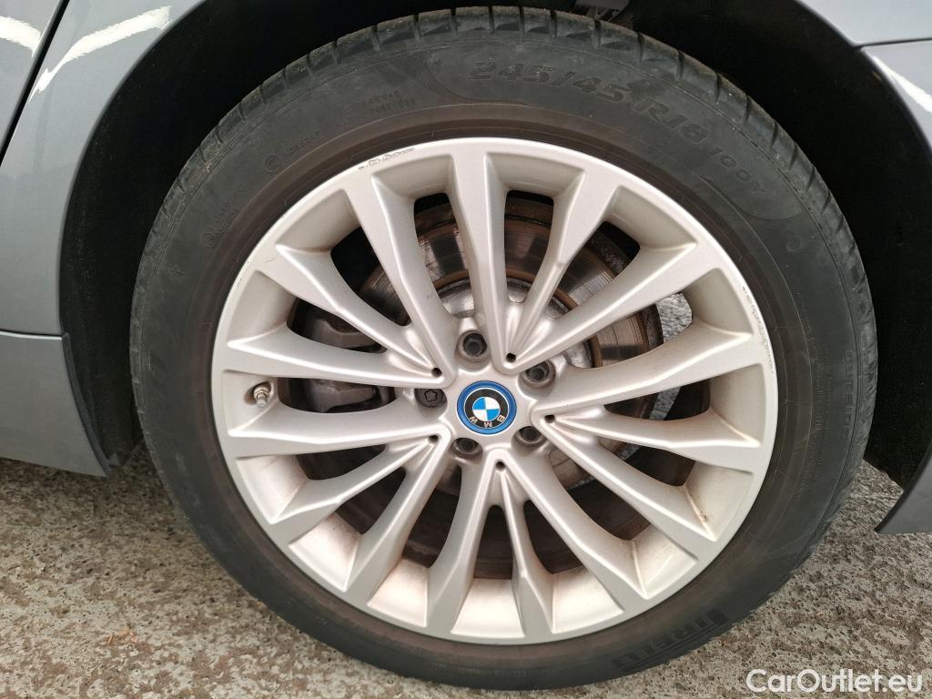  Bmw  Serie 5 BMW Série 5 Touring / 2020 / 5P / Break 530e 292ch Luxury BVA8 #14