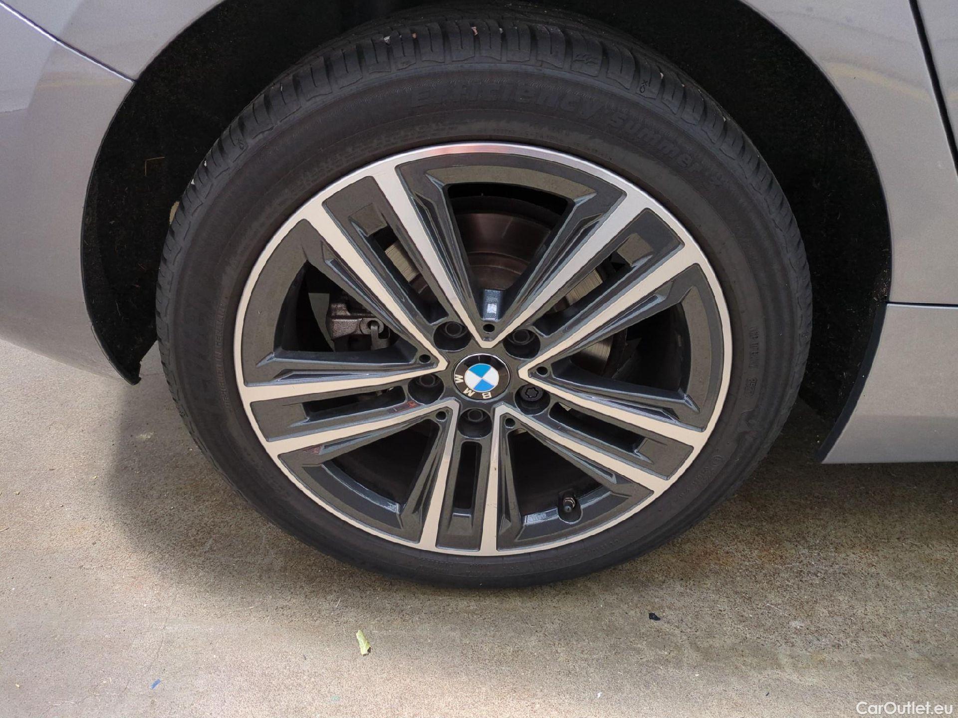  Bmw  Serie 1 BMW Série 1 / 2019 / 5P / Berline 116i DKG7 Business Design #5