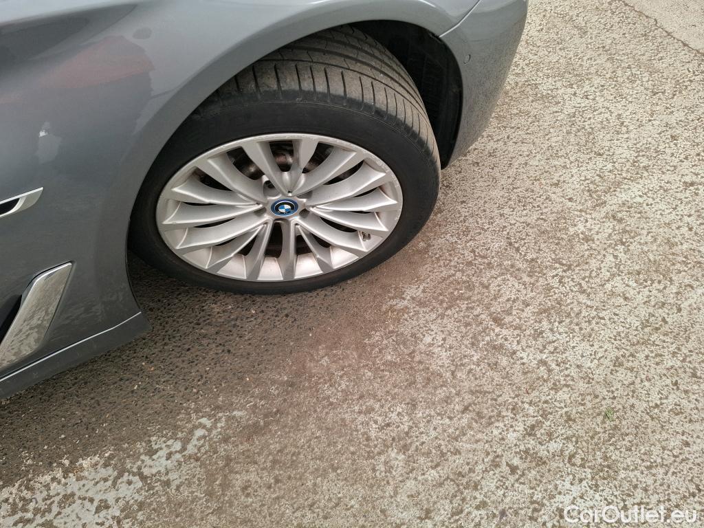  Bmw  Serie 5 BMW Série 5 Touring / 2020 / 5P / Break 530e 292ch Luxury BVA8 #5