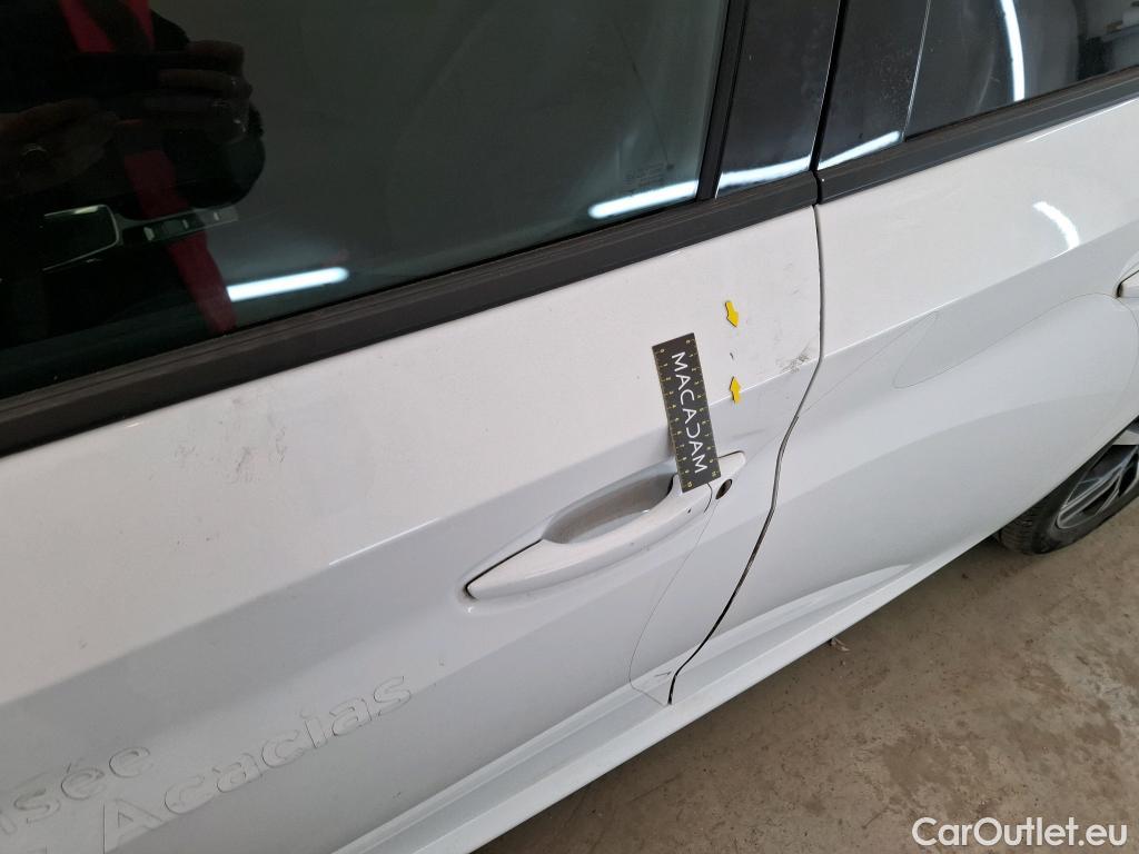  Peugeot  208  Allure Business 1.2 PureTech 100CV BVM6 E6d #44