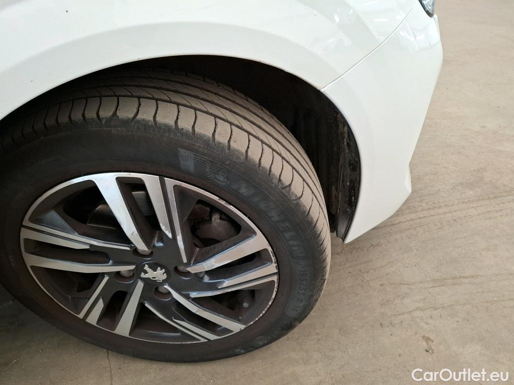  Peugeot  208  Allure Business 1.2 PureTech 100CV BVM6 E6d #29