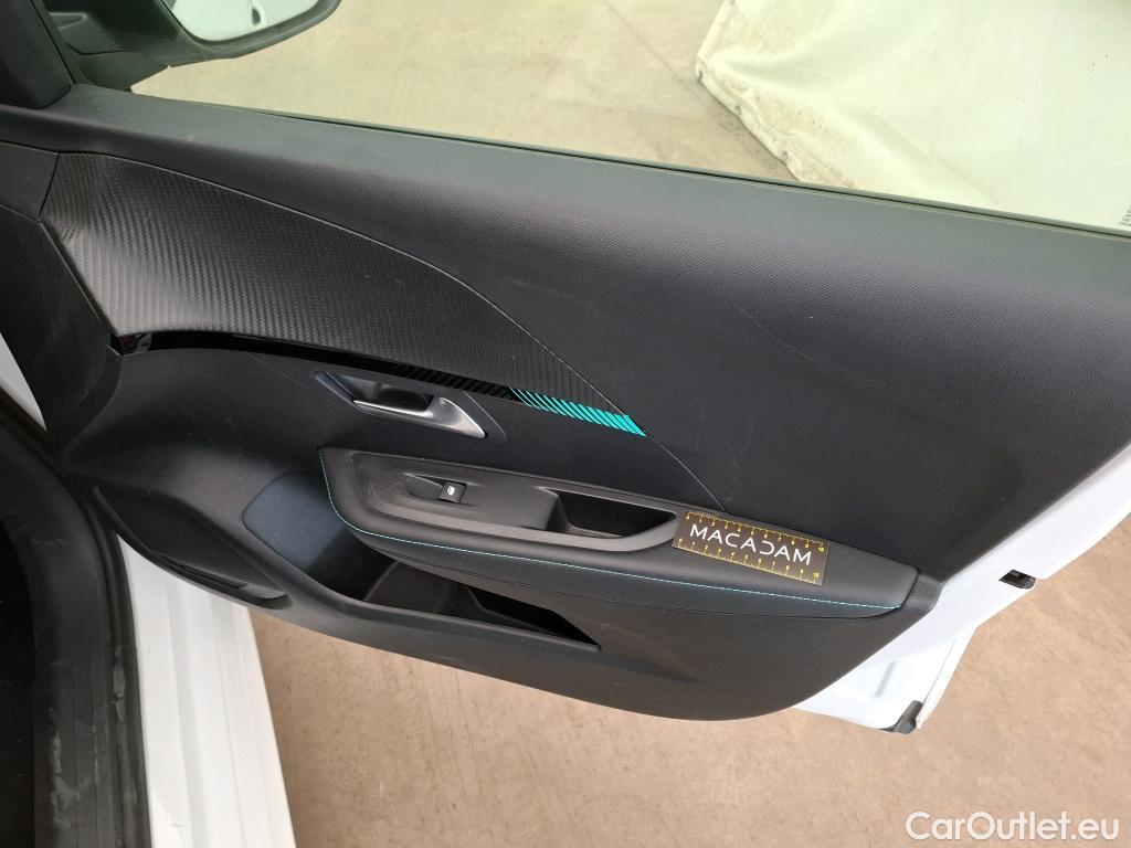  Peugeot  208  Allure Business 1.2 PureTech 100CV BVM6 E6d #32