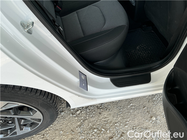  Hyundai  i30  kom.1.5T-GDI Smart AT 5d #6