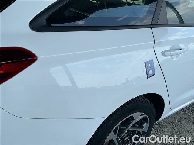  Hyundai  i30  kom.1.5T-GDI Smart AT 5d #8