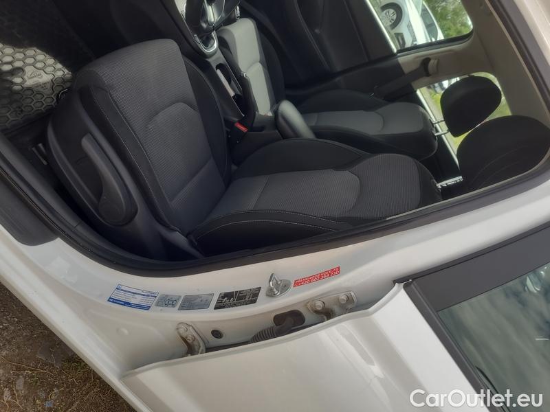  Hyundai  i30  (PD)(01.2017 ->)  kom.1.0TGDI Family Comf #8
