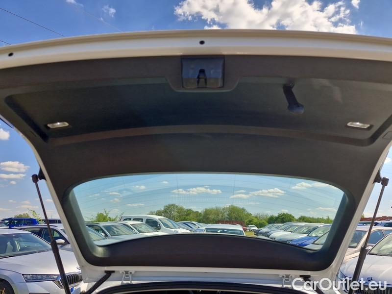  Skoda  Superb  Combi (3V5)(2015) Sup.C.FL2.0TDI 110 Style #31