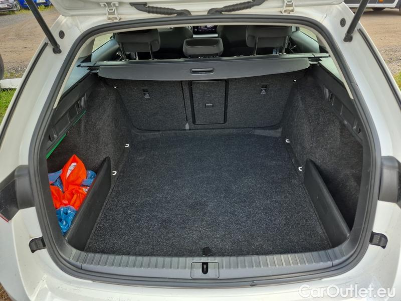  Skoda  Octavia  Combi (NX3)(2020) Oct.C.2.0 TDI 110 Ambition #11