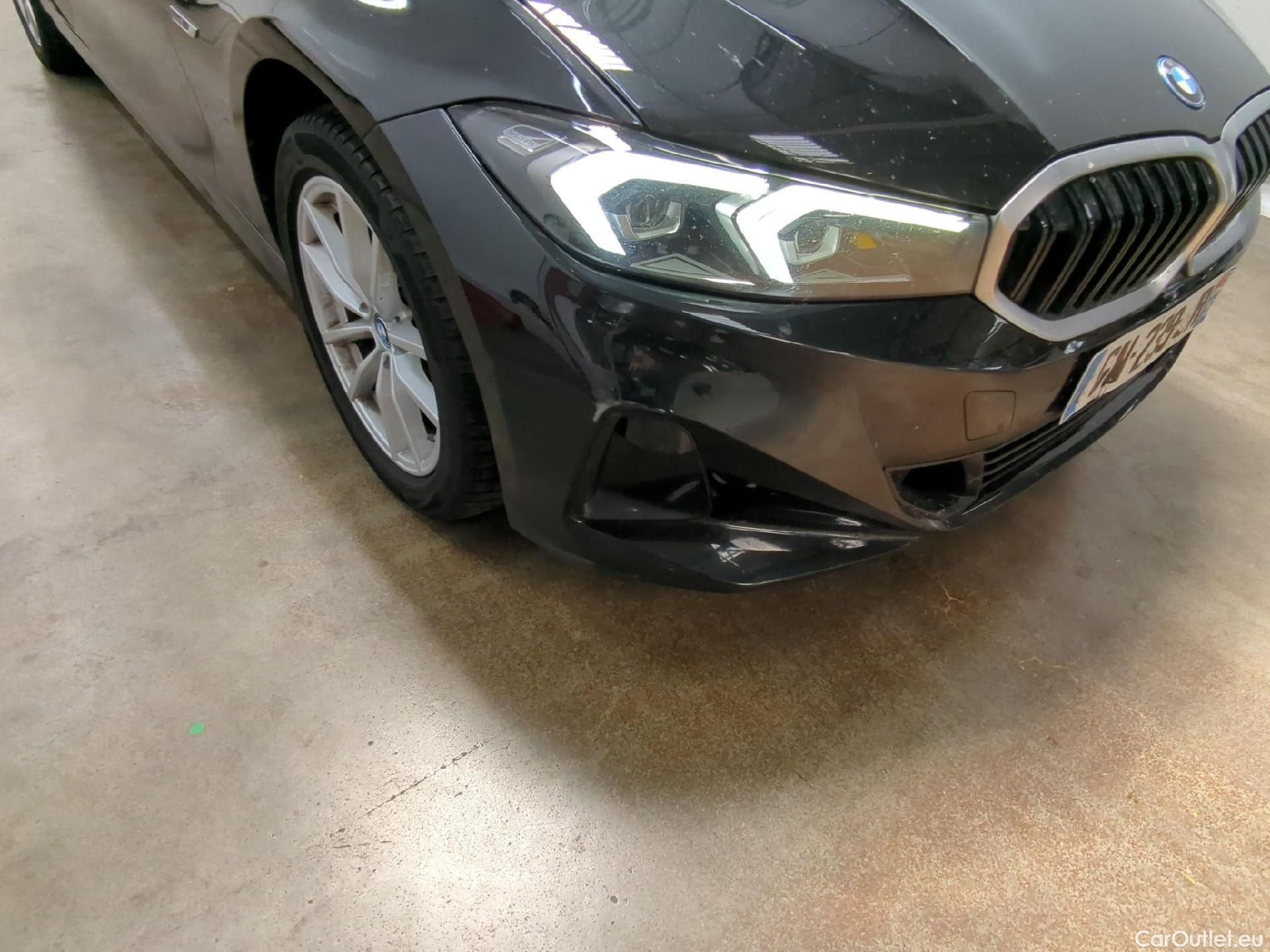  Bmw  Serie 3 BMW Série 3 Berline / 2022 / 4P / Berline 320e 204ch Business Design BVA8 Hybride #8