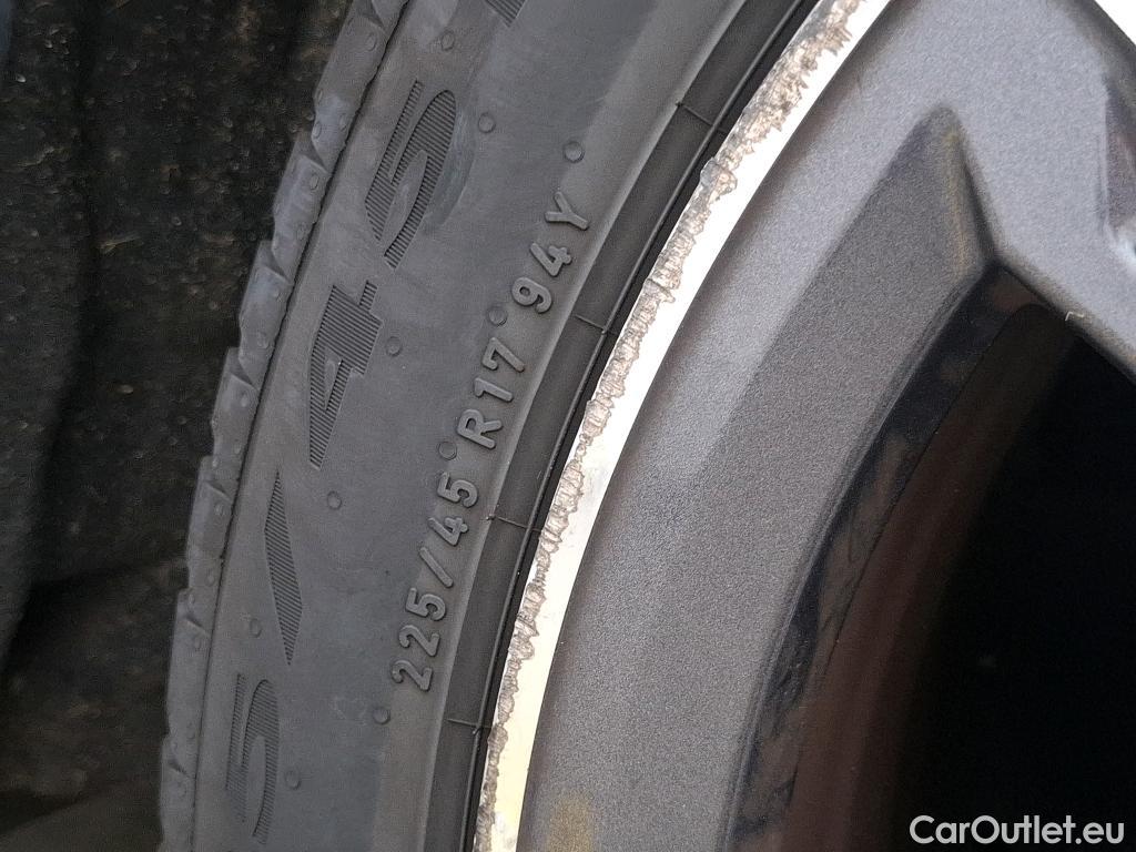  Bmw  Serie 1 Série 1 Berline 116 d Lounge 1.5 115CV BVA7 E6d #69