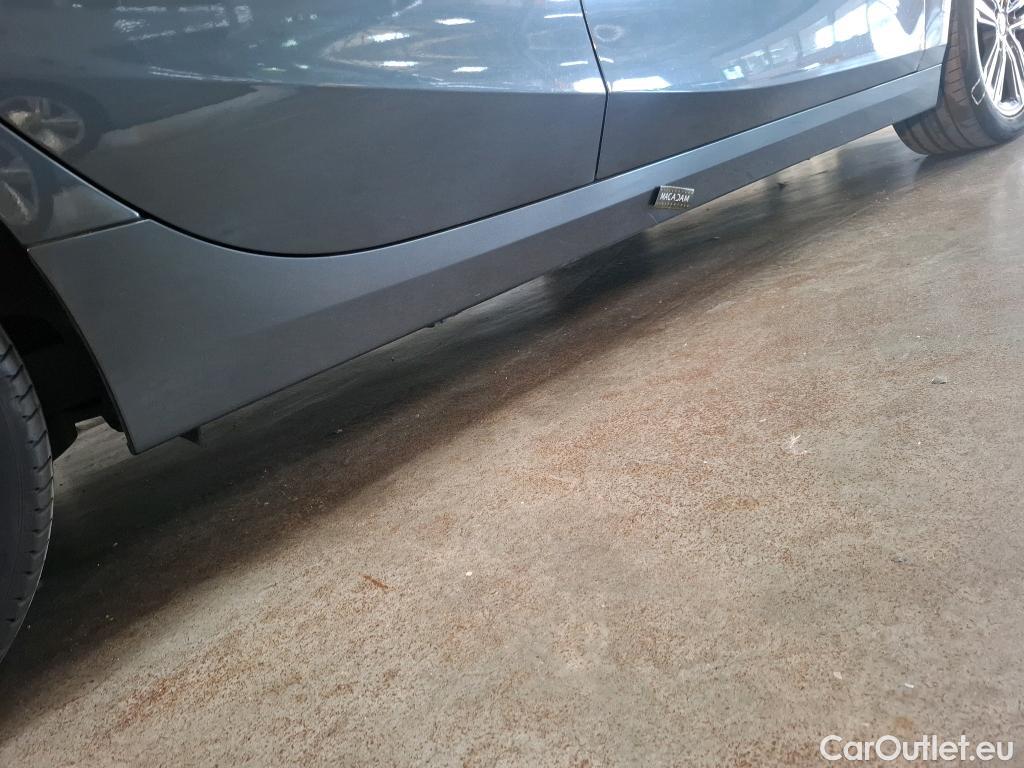  Bmw  Serie 1 Série 1 Berline 116 d Lounge 1.5 115CV BVA7 E6d #124