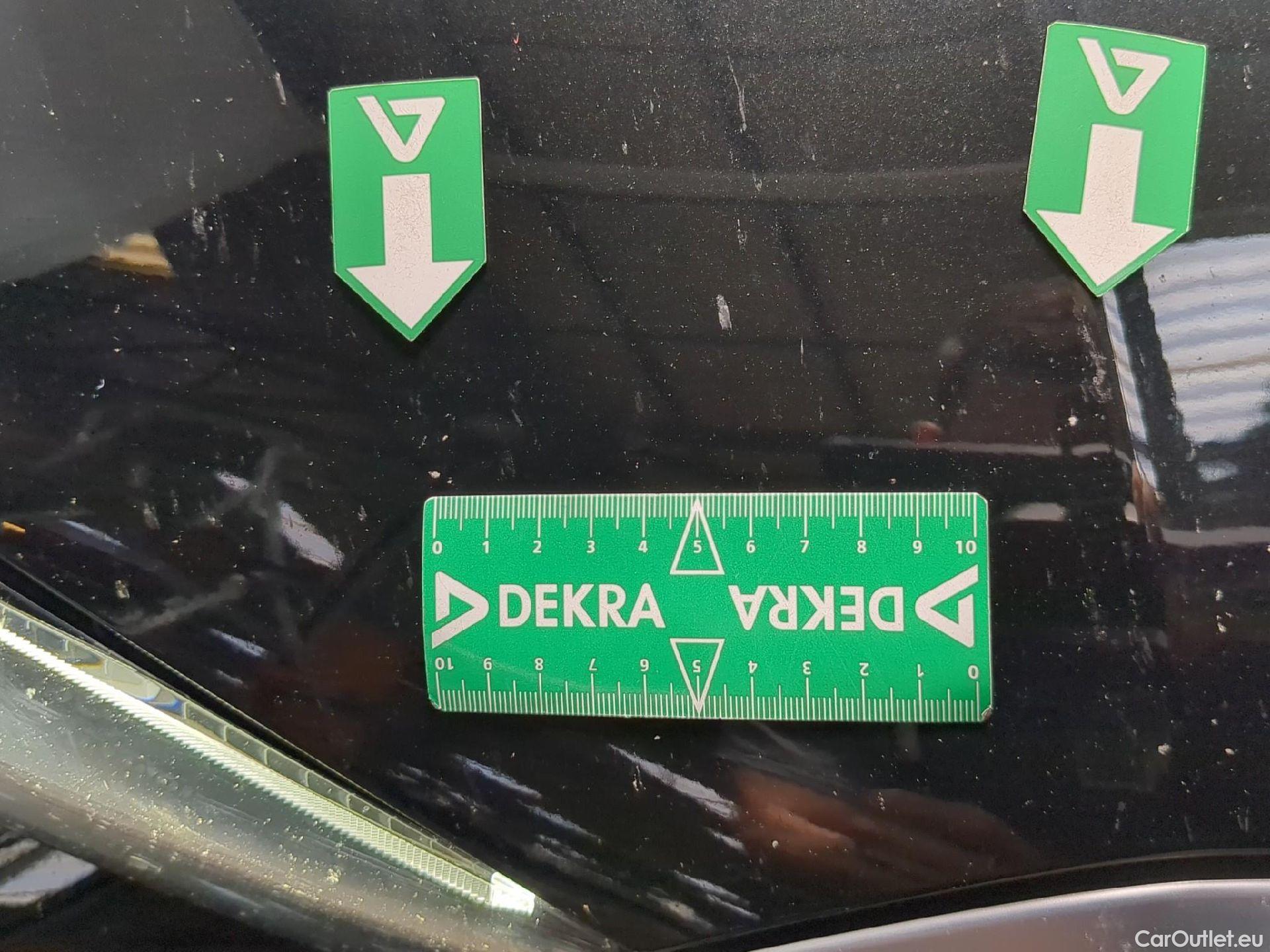  Bmw  Serie 3 BMW Série 3 Berline / 2022 / 4P / Berline 320e 204ch Business Design BVA8 Hybride #19