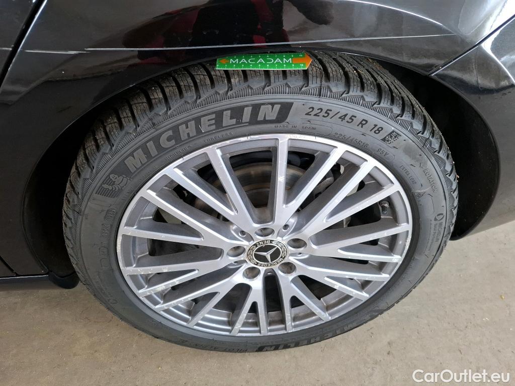  Mercedes  CLA-Klasse MERCEDES-BENZ CLA Coupe / 2019 / 4P / Coupé CLA 180 Business Line BA7 #33