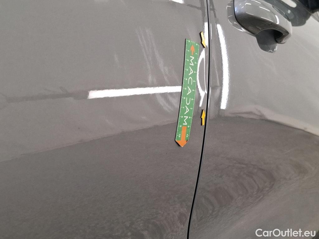  Ford  Kuga FORD  / 2019 / 5P / SUV 2.5 190 hybrid Flexifuel Pshift Titanium #7