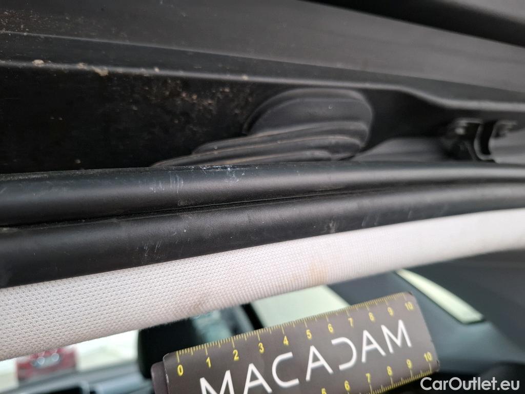 Opel   Grandland X Grandland X Elegance Business 1.5 130CV BVA8 6E #101