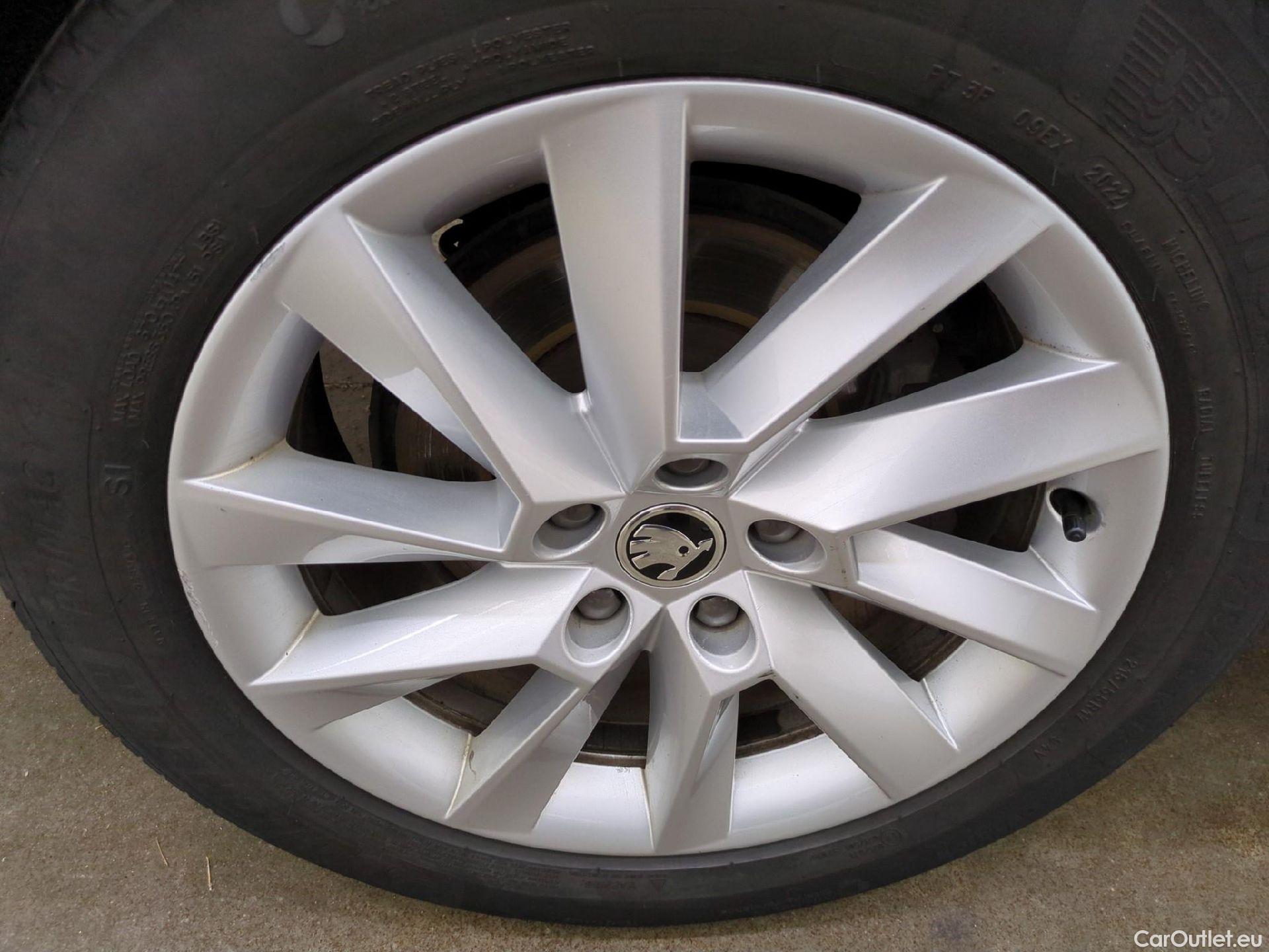  Skoda  Superb  Break Style 2.0 TDI 150CV BVA7 E6d #6