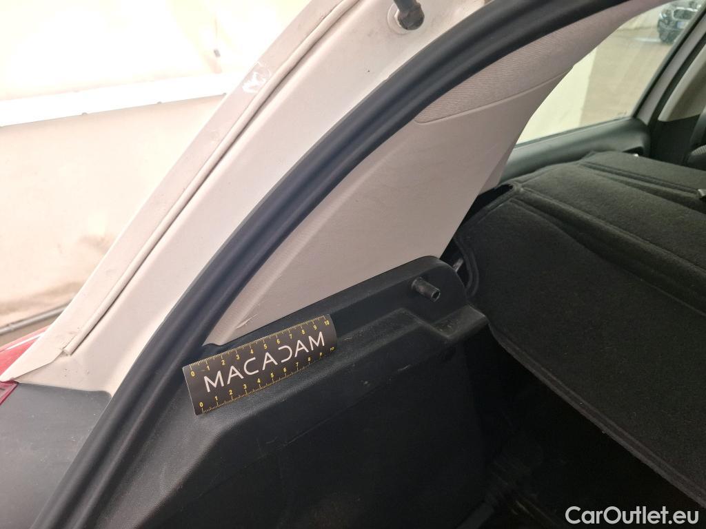  Citroen  C3  Société Feel Business R 1.5 BlueHDI 100CV BVM6 E6d #21