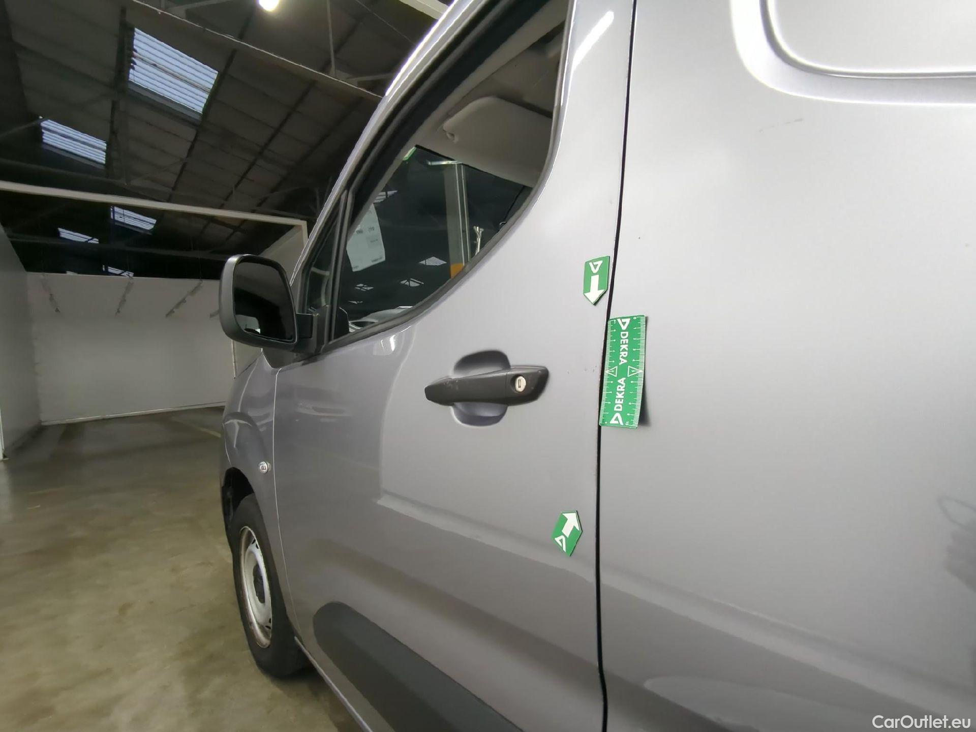  Citroen  Berlingo CITROEN  Van / 2018 / 4P / Fourgonnette Taille M 650kg BlueHDi 100 S&S BVM #7
