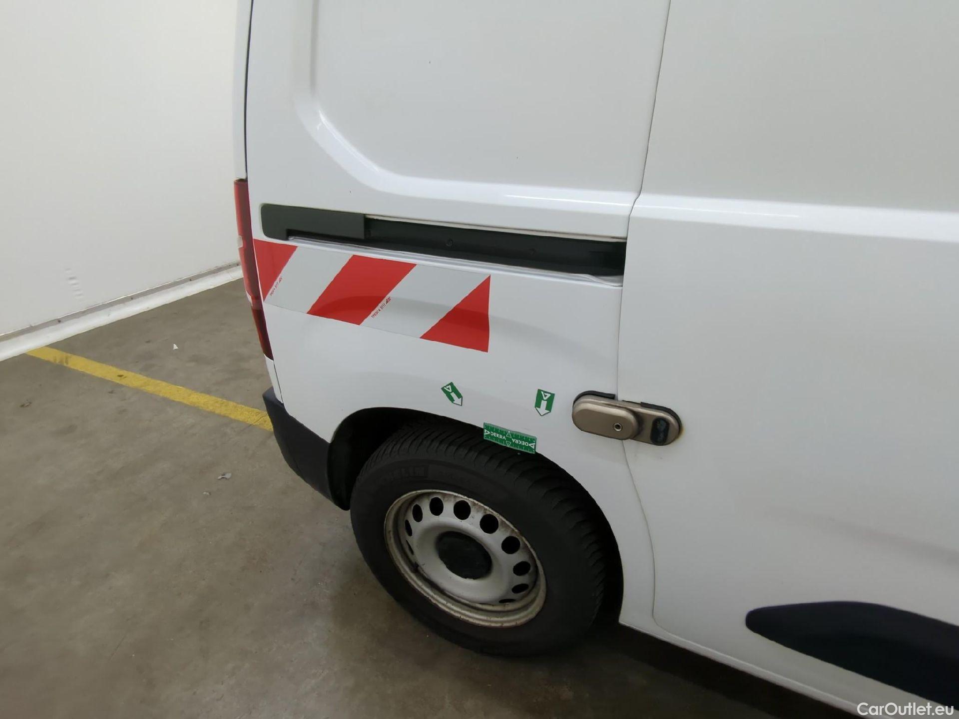  Citroen  Berlingo  Fourgon Worker M 1000 1.2 PureTech 130CV BVA8 E6d #26