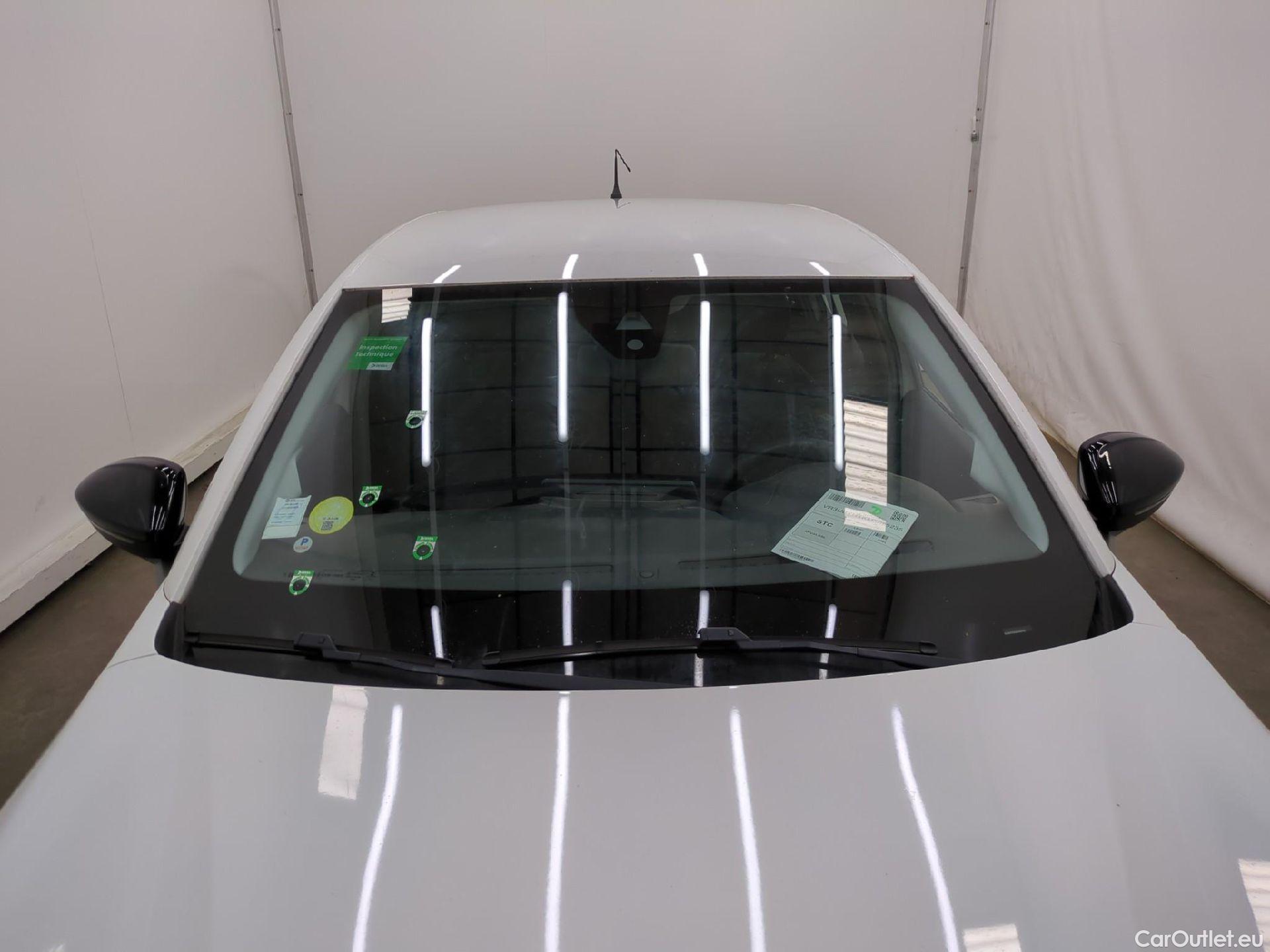  Peugeot  208  Premium 1.5 HDi 100CV BVM6 E6d #18