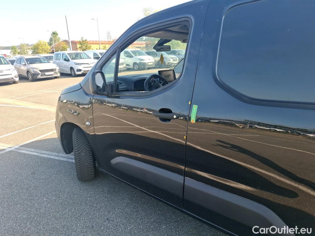  Citroen  Berlingo  Fourgon Club M 1000 1.5 BlueHDi 130CV BVA8 E6dT #37