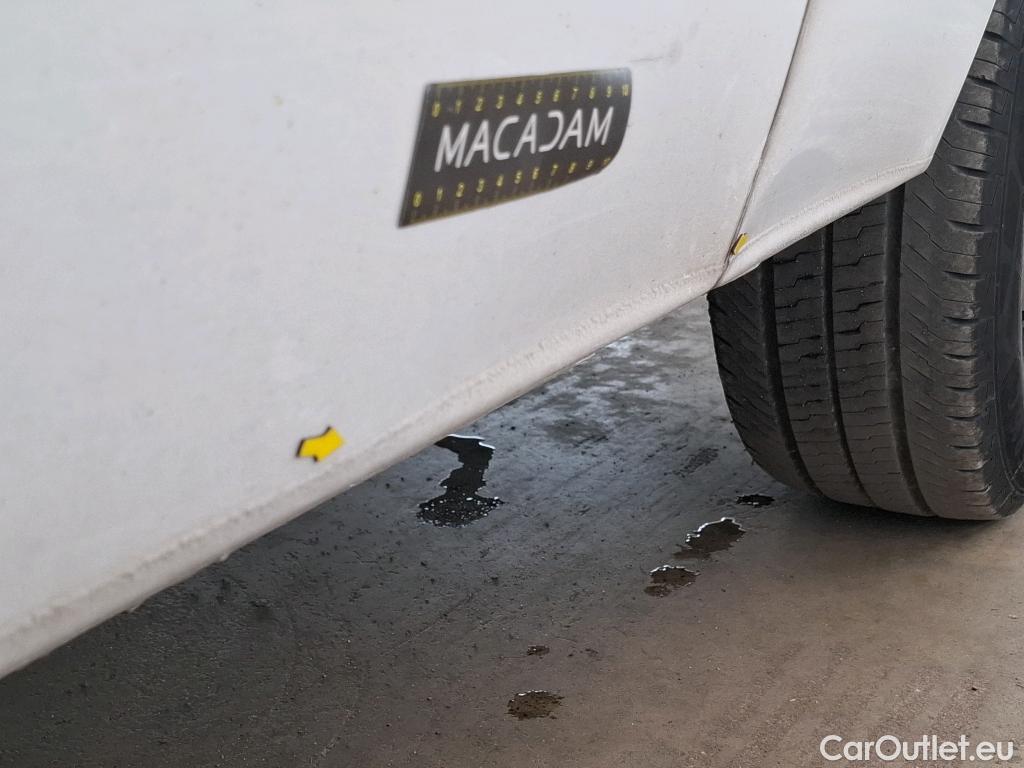  Renault  Master  III Fourgon L2H2 3 5 Grand Confort dCi 135CV BVM6 E6dT #50