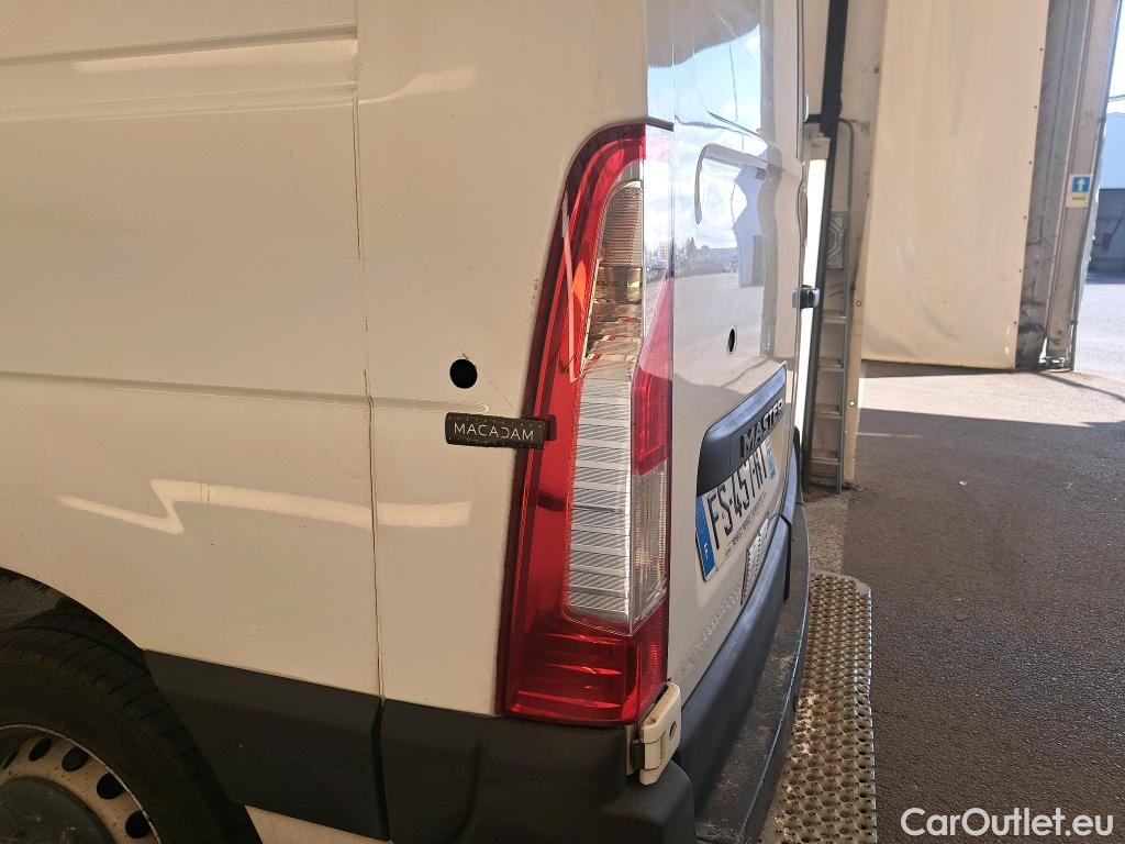  Renault  Master RENAULT  / 2019 / 4P / Fourgon tôlé FG Tr GCF F3300 L2H2 dCi 135 #23